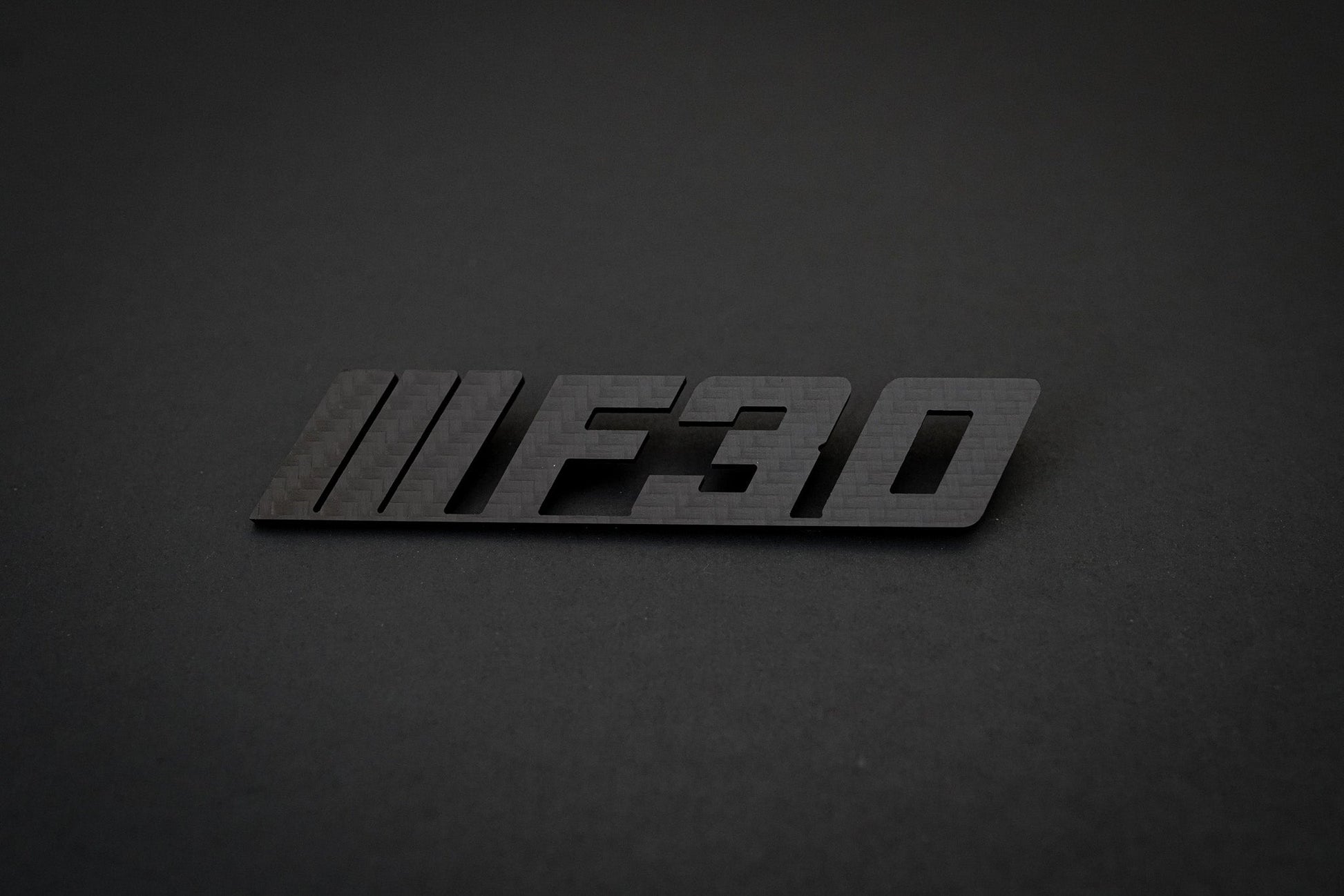 BMW Carbon Fiber E90 Emblem Gloss & Matte - iCBL