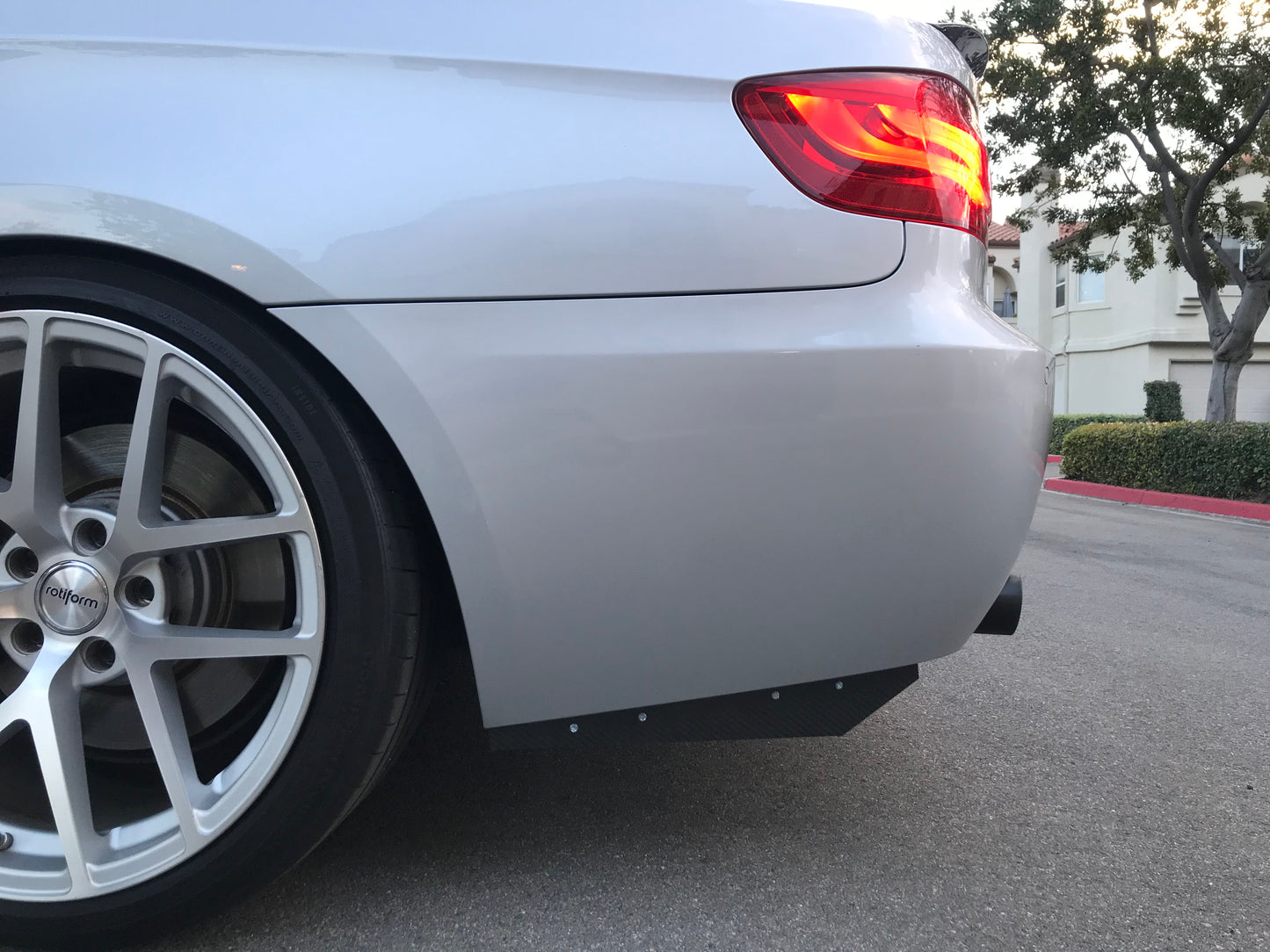 BMW Carbon Fiber Rear Bumper Splitter Extensions Gloss Wet (Rivets) - iCBL