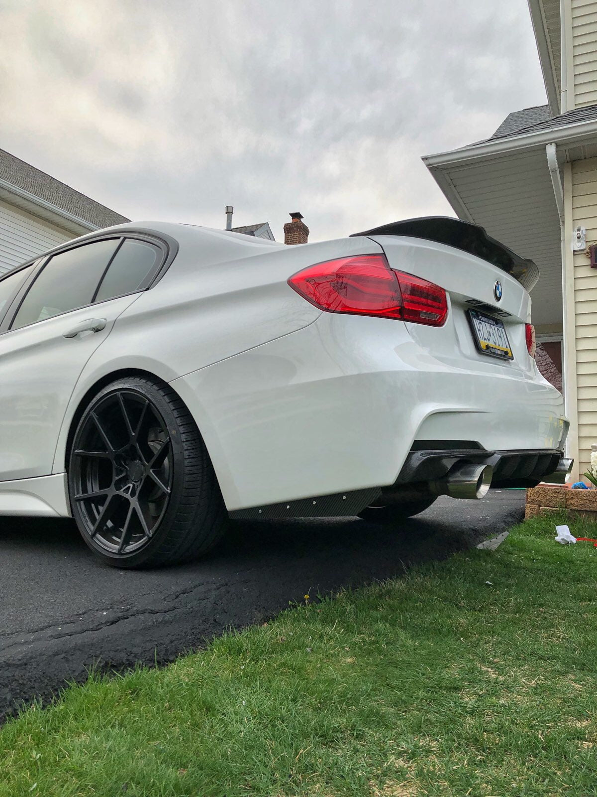 BMW Carbon Fiber Rear Bumper Splitter Extensions Gloss Wet (Rivets) - iCBL